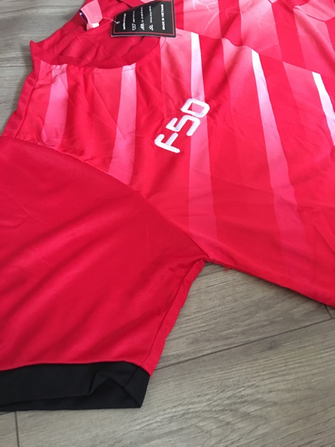 Bộ thể thao Không logo đỏ | BigBuy360 - bigbuy360.vn