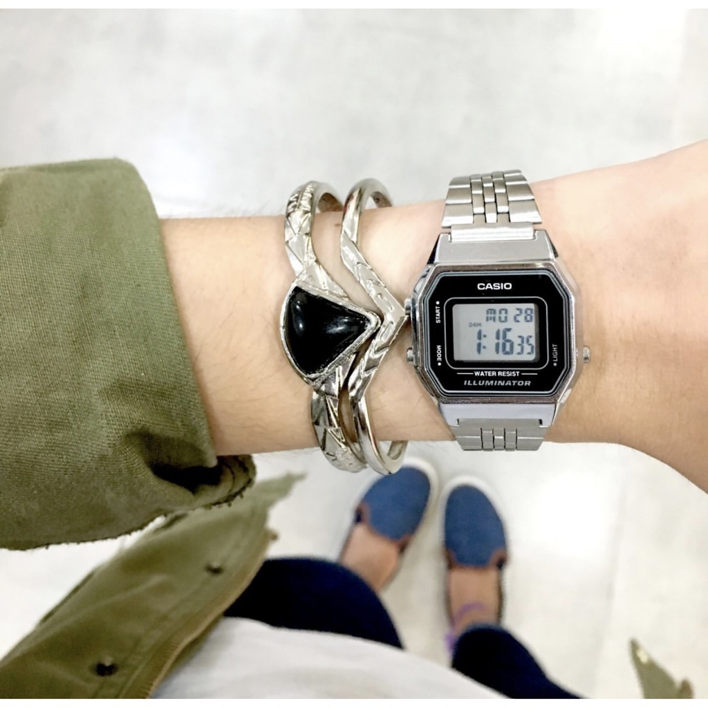 Đồng hồ nữ Casio LA680WA / LA680WA-1DF dây thép không gỉ, size 28mm, chống nước, hàng chính hãng
