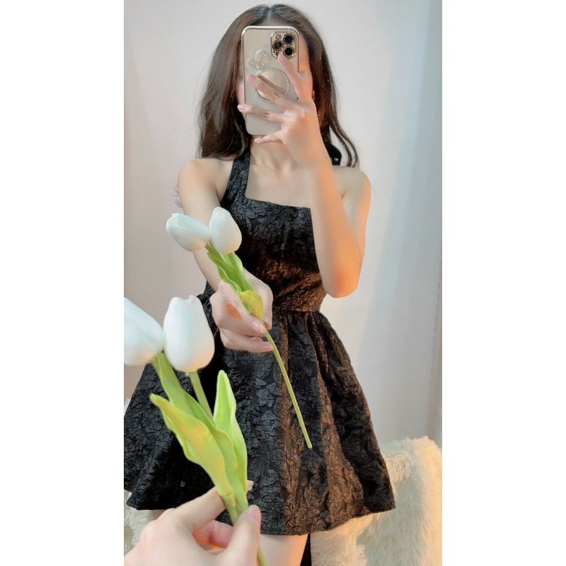 Đầm gấm xòe cột dây siêu xinh