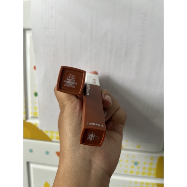 Son Maybeline Superstay Matte Ink - Màu 75 Fighter. Nâu đất