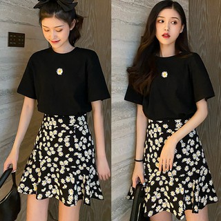 Set áo thun ngắn tay và chân váy hoa xinh xắn cho nữ