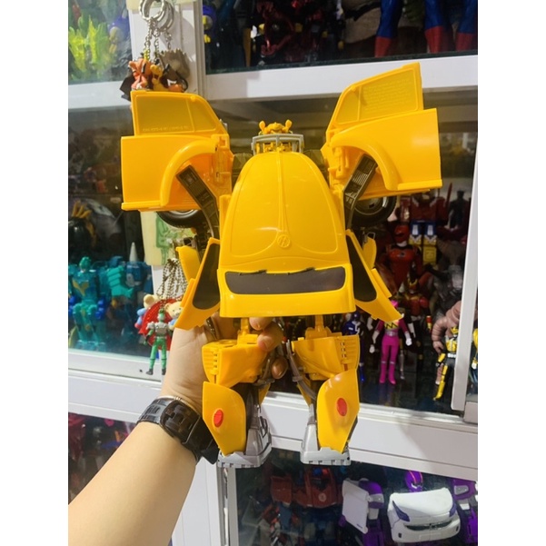 Mô hình Robo Transformer Bumblebee Cổ điển Hasbro cao 35cm