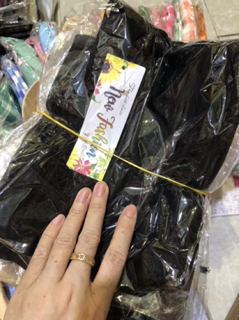 Quần đùi bầu có dây rút gài nút