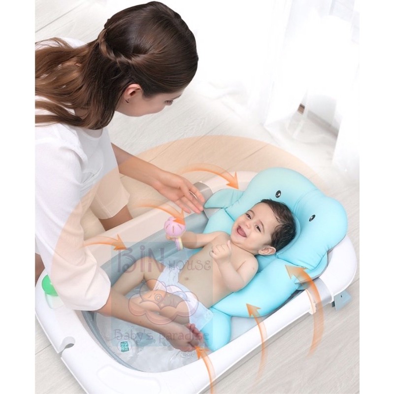 Chậu tắm gấp gọn có nhiệt kế, có giường phao tắm cho bé