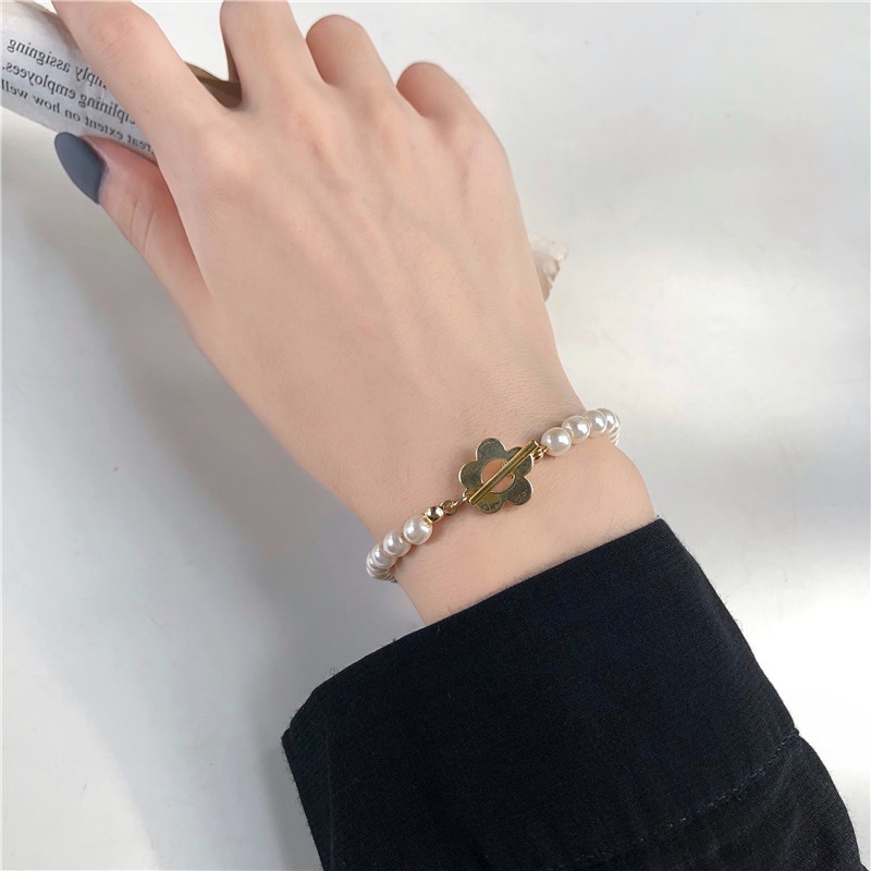 Vòng tay đính hoa nhỏ xinh thiết kế đơn giản cho nữ | BigBuy360 - bigbuy360.vn