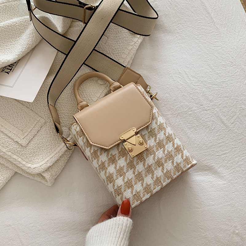 Túi đeo vai cỡ nhỏ phong cách retro thời trang thu đông 2021