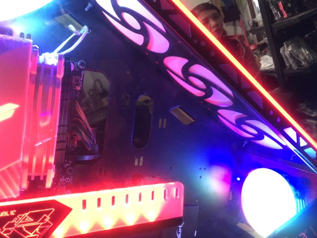 Vỏ thùng case Gamming siêu đẹp hầm hố | BigBuy360 - bigbuy360.vn