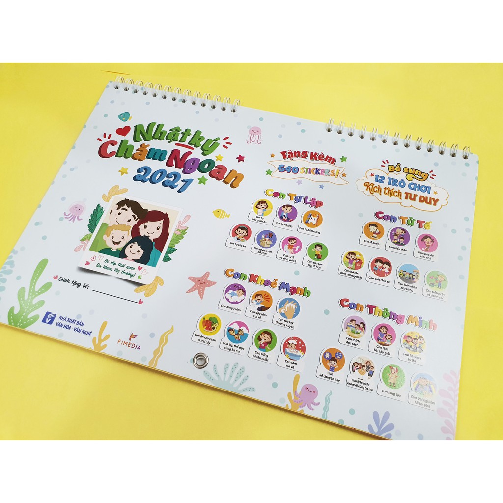 Nhật Ký Chăm Ngoan 2021 - kèm 640 STICKER dạy bé minh họa hoạt hình siêu dễ thương