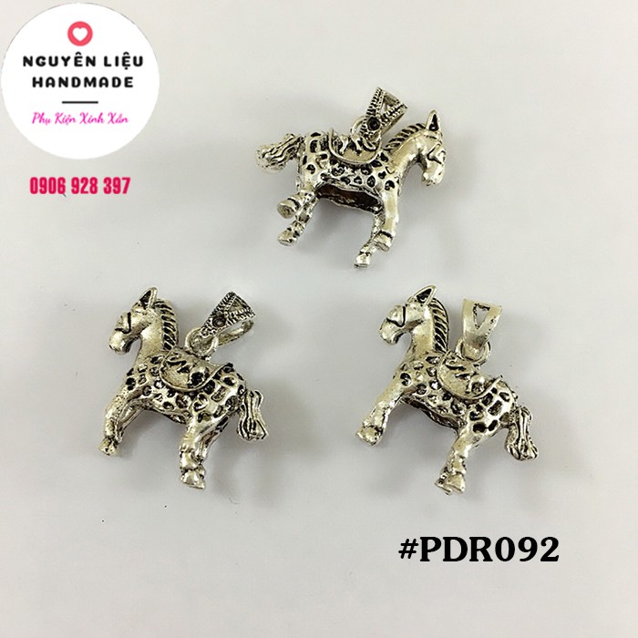 Charm ngựa đính đá trắng - PDR092