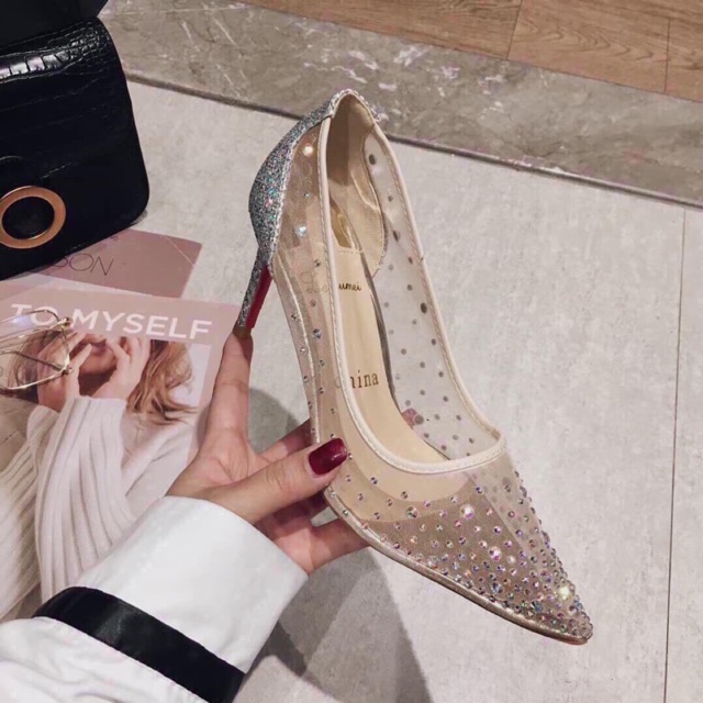 Giày Louboutine đính đá gót 6p