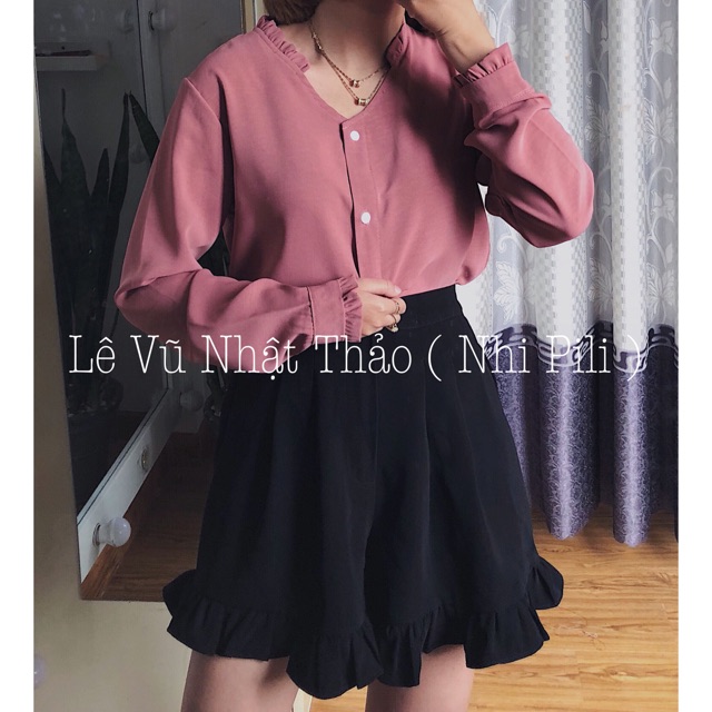 Áo cổ V neck bèo .