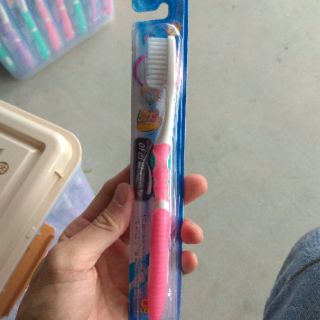 Xô 60 chiếc bàn chải Hàn Quốc