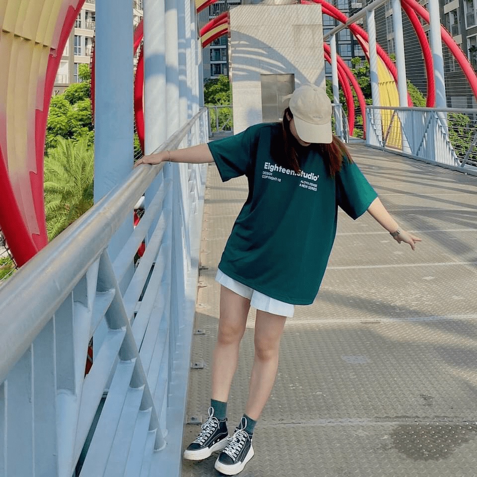 (Free Ship) HOT -  MẪU ÁO THUN OVERSIZE VẪN MÃI HOT VỚI THIẾT KẾ TRẺ TRUNG VÀ CỰC KÌ THOẢI MÁI Shop VLTN