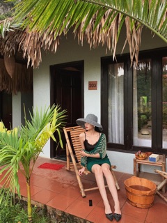 Pass mũ trắng pha đen