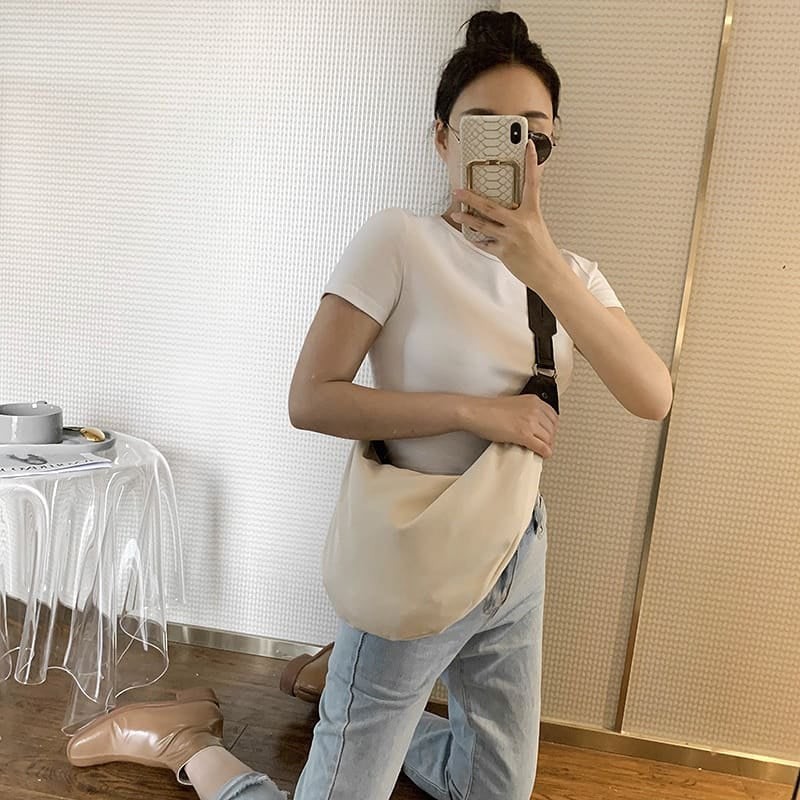 Túi đeo chéo ngang eo