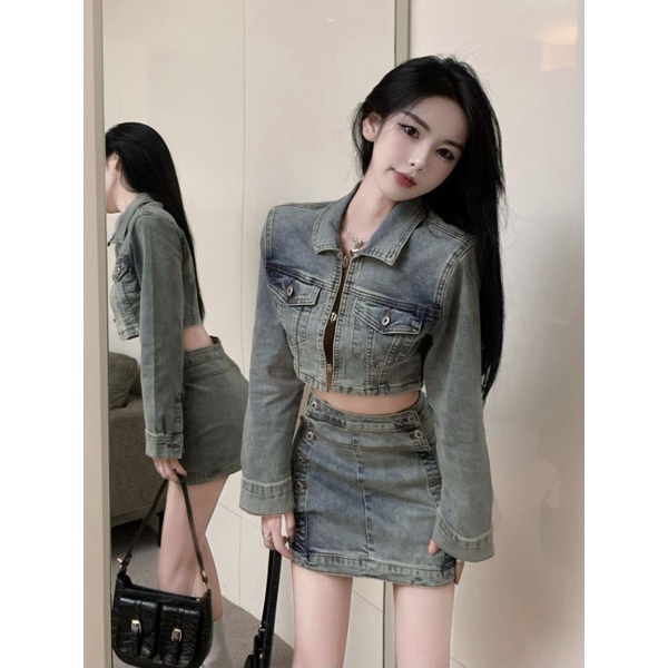 Set Jeans Áo Khoác Dáng Croptop Và Chân Váy Chữ A Cá Tính