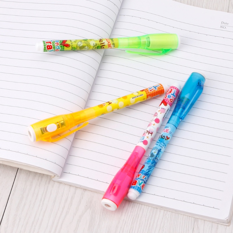 Set 4 bút mực tàng hình có đèn thần kì cho bé