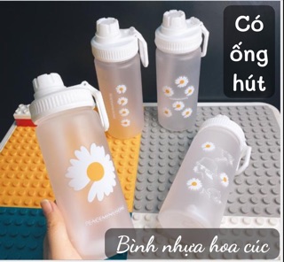 BÌNH NƯỚC NHỰA HOA CÚC. ( có ống hút)