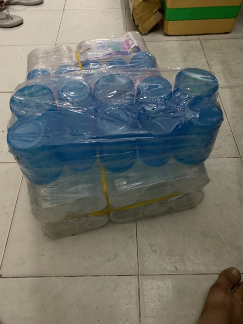 10 LY QUAI UỐNG BIA NHỰA MÀU VÀ TRẮNG