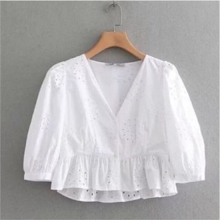 Áo xô thêu đục lỗ