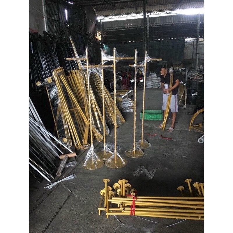 Kệ treo quần áo - khung giá kệ treo mẫu livestream, chụp hình kiểu dáng 2 tầng mạ vàng sang chảnh, gọn nhẹ cao 1m6