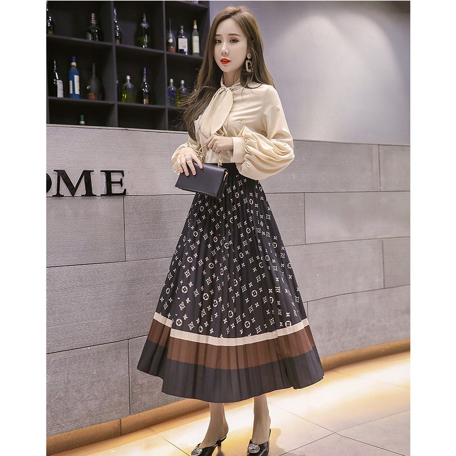 Chân Váy Xếp Ly Dáng Dài Màu Đen Cạp Thun Hàng Loại 2 FreeShip, Chân Váy Xòe Dài Tới Gối Chất Lụa Họa Tiết Độc Đáo Nhất | BigBuy360 - bigbuy360.vn