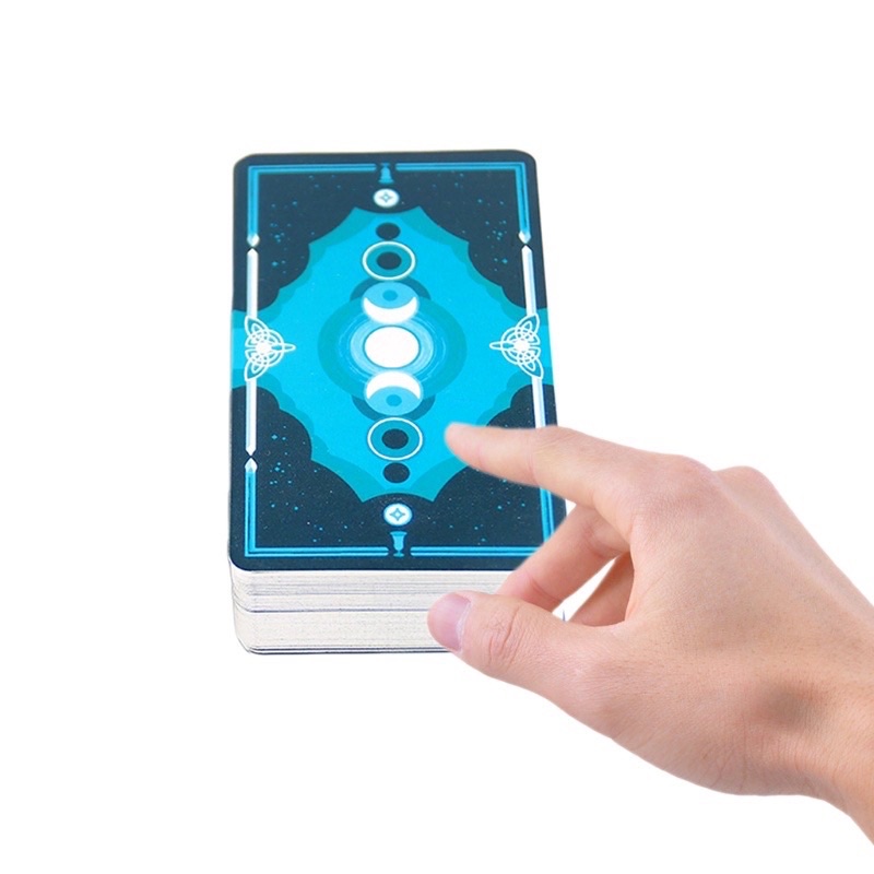 Bộ bài Tarot 78 lá Tarot of the Divine, Tác giả Yoshi Yoshitani