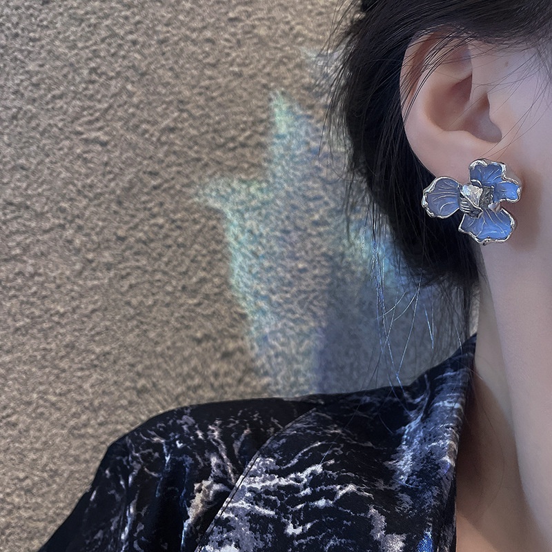 Khuyên Tai Hình Hoa Tráng Men Đính Đá Zircon Màu Xanh Dương Độc Đáo Phong Cách Vintage Mới Cho Nữ