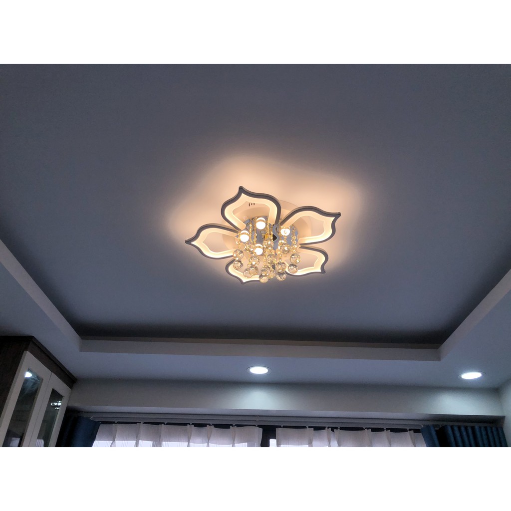 Đèn ốp trần trang trí phòng khách phòng ngủ  5 cánh có 3 chế độ sáng tặng kèm điều khiển tăng chỉnh - Mã 2042/5