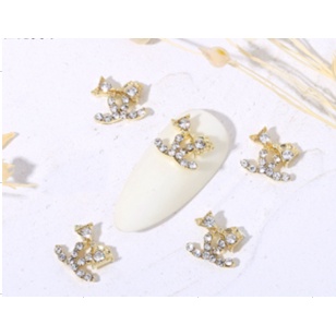 charm trang trí nail