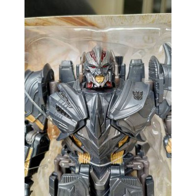 Mô hình Transformer Megatron - Hasbro