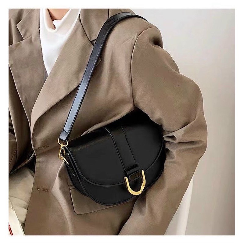 Túi Nữ CNK Túi Yên Ngựa Gabine Saddle Bag New