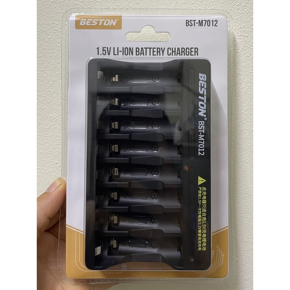 Bộ sạc pin 8 khe AA/AAA Beston M7012 sạc nhanh tự ngắt cao cấp (chỉ dành cho pin Li-ion 1.5V)