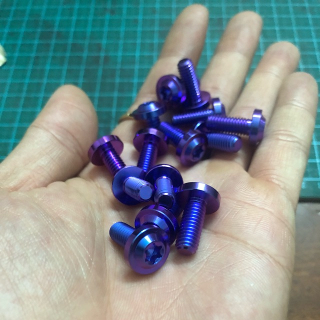 Ốc titan 6li15 (6x15) dù trung - gắn cho nhiều loại xe