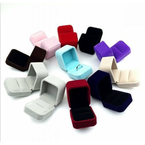 Hộp nhung đựng trang sức thiết kế sang trọng | BigBuy360 - bigbuy360.vn