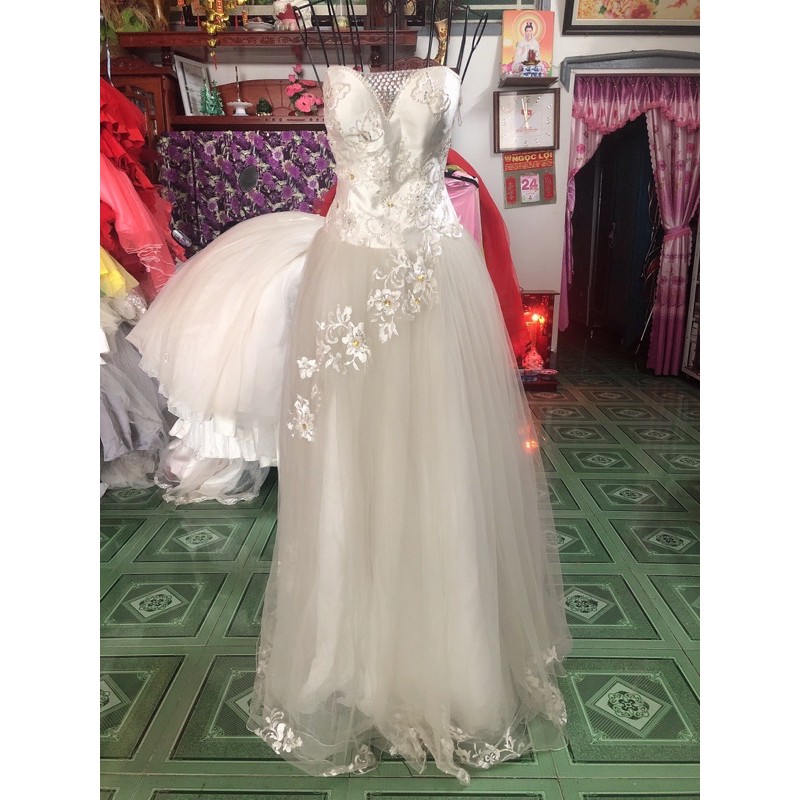 Váy cưới thanh lý