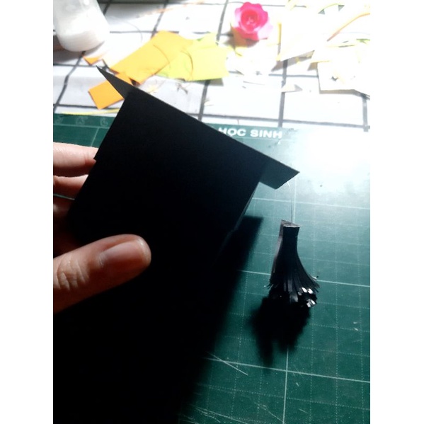 5010 love box handmade gắn hình mũ tốt nghiệp