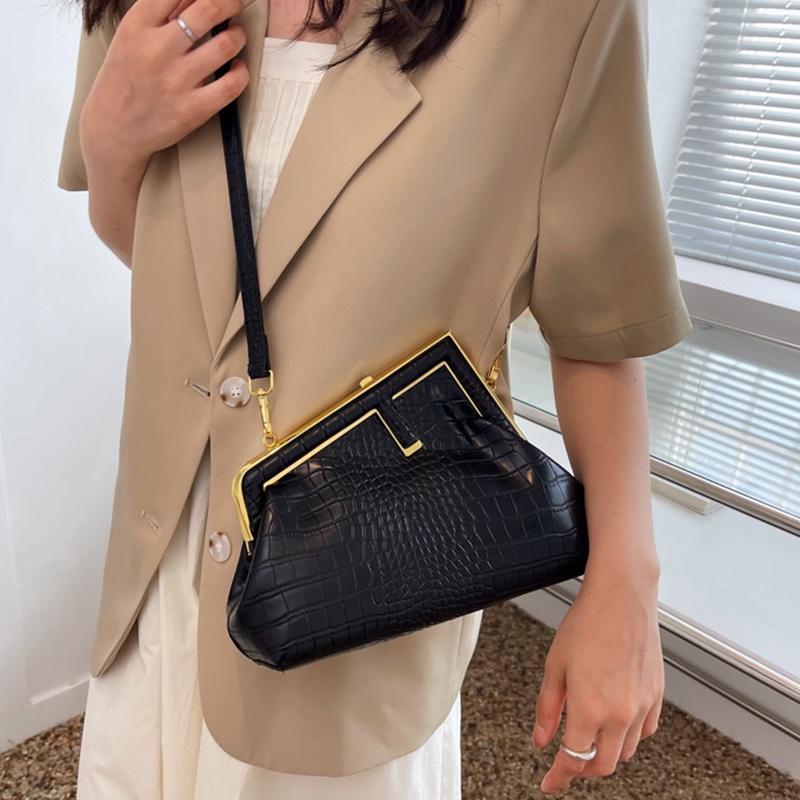 Túi đeo chéo IELGY dạng kẹp thời trang sành điệu cho nữ