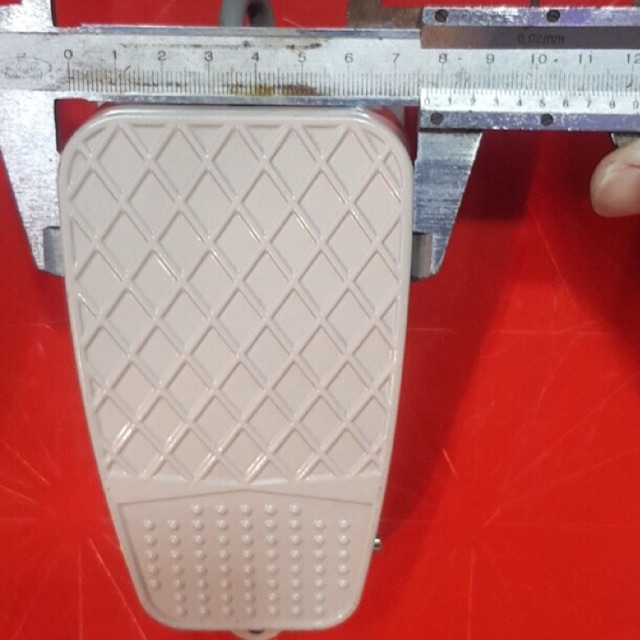 Công Tắc Chân ga