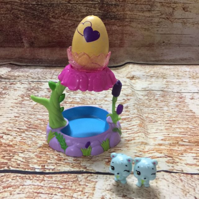 Hatchimals- Đồ chơi cây hoa sen