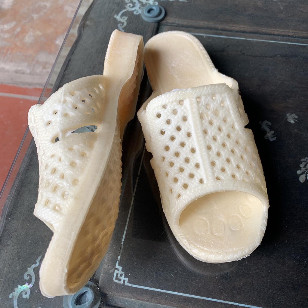 Sỉ dép tổ ong nhựa nguyên chất bền, mềm dẻo- dép dày dặn, in chân