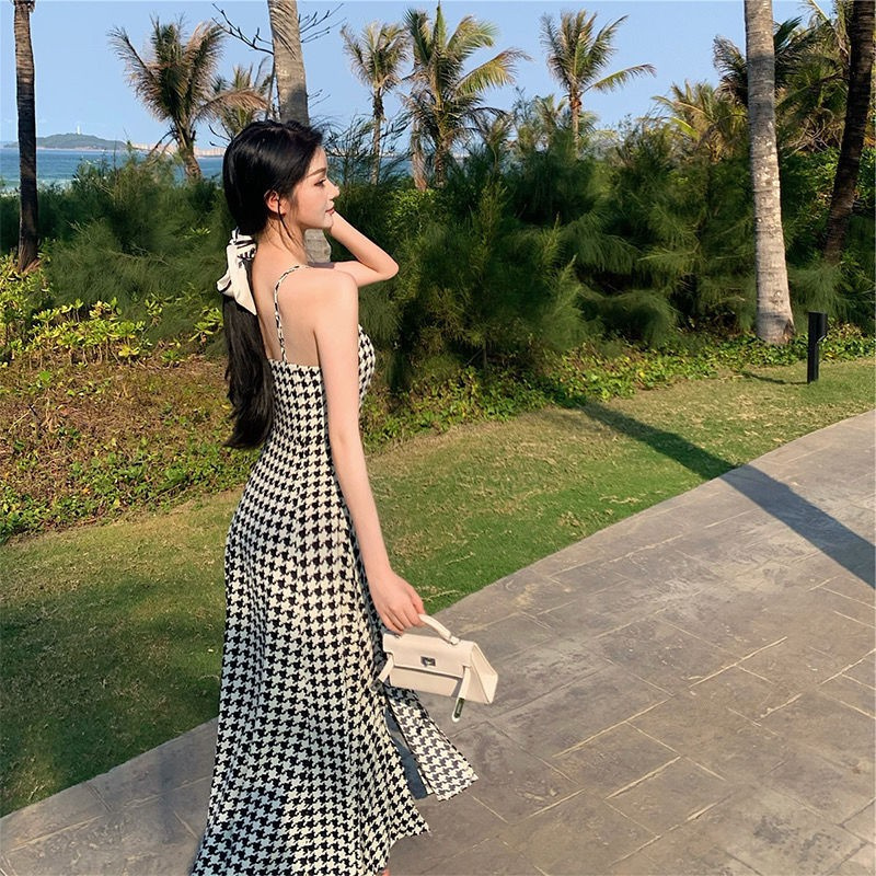 Đầm Hai Dây Ôm Dáng Xẻ Tà Cổ Điển Thời Trang Pháp Chất Lượng Cao Cho Nữ | BigBuy360 - bigbuy360.vn
