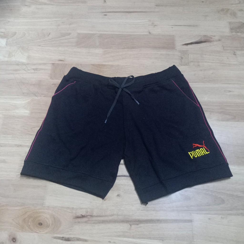 Quần short nữ thêu chữ lưng cao co giãn