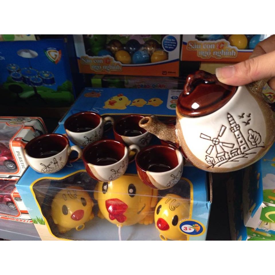 Bộ ấm chén uống trà bằng sứ