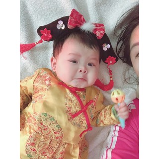 váy gấm đỏ xinh