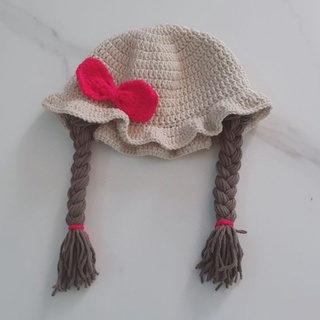 Mũ len handmade cho bé có 2 bím tóc