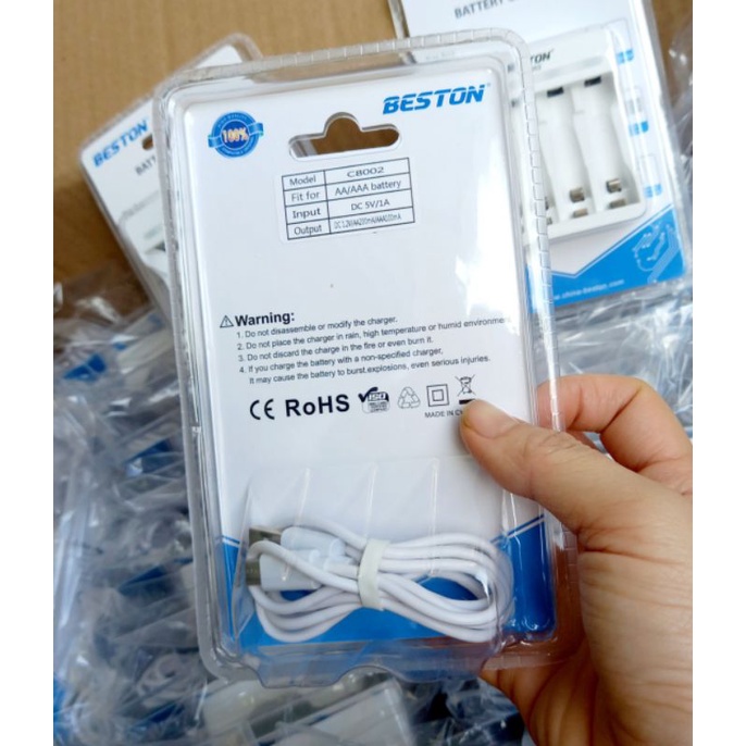 PIN SẠC 1.2V AA/AAA BESTON VÀ BỘ SẠC 4 KHE  BST-C8002 CÓ ĐẦU GĂM CỔNG USB TIỆN LỢI