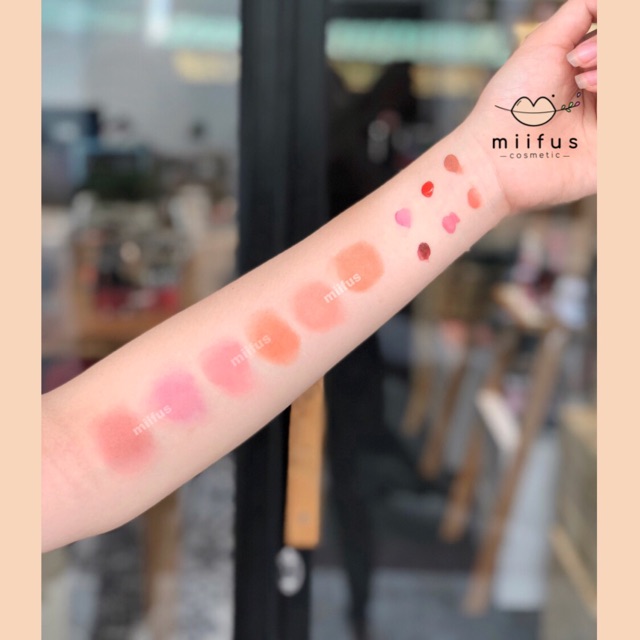 Má hồng Glossier Cloud Paint Blush