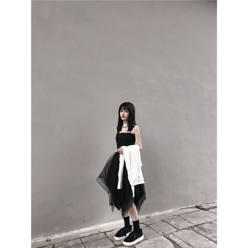 Set đầm dài đen cao cấp 2 dây váy xòe đuôi cá + áo khoác ngoài màu trắng ulzzang
