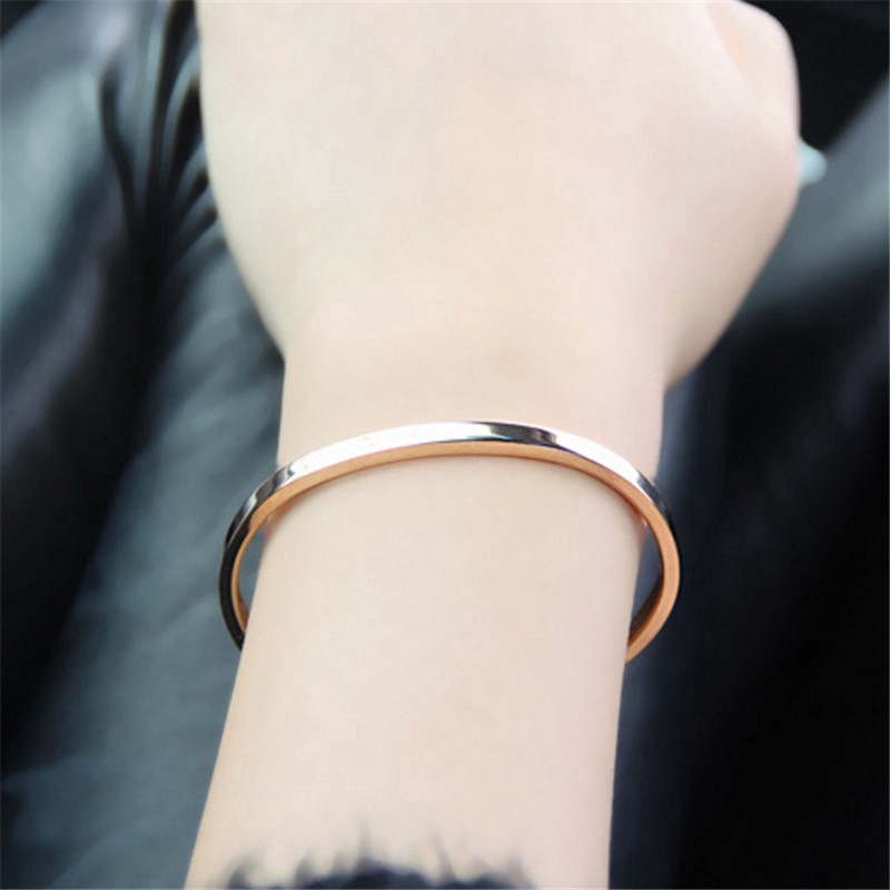 Vòng tay thời trang mạ vàng đơn giản chất lượng cao thích hợp cho cặp đôi